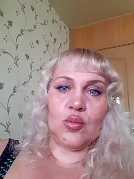 Snapshot of IsabellaBoni chatting on May 14, 2026, 6:43 am IsabellaBoni online show from May 14, 2026, 6:43 am