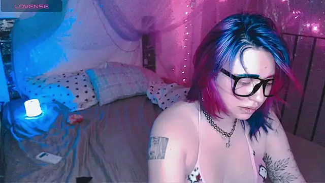 Snapshot of candy_lina chatting on May 12, 2026, 8:26 pm candy lina online show from May 12, 2026, 8:26 pm