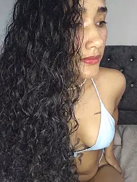 jaderossxx online show from June 14, 2026, 9:05 pm