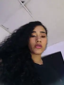 Snapshot of jaderossxx chatting on November 5, 2025, 2:25 am jaderossxx online show from November 5, 2025, 2:25 am