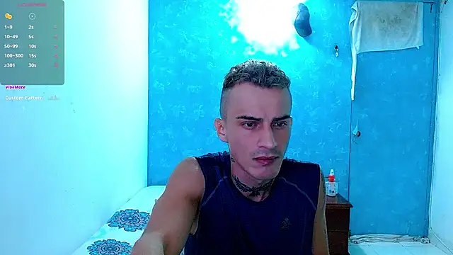 Snapshot of bray_hotboy777 chatting on February 20, 2025, 11:32 pm bray hotboy777 online show from February 20, 2025, 11:32 pm