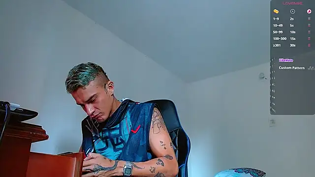 bray hotboy777 online show from November 8, 2025, 3:15 pm