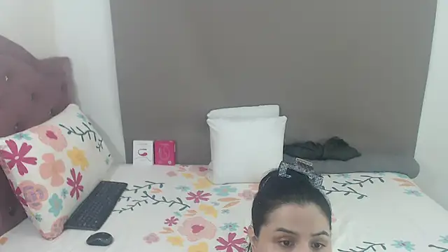 kimberlyjamexxx online show from June 2, 2026, 2:11 am