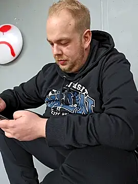 PupW0lfy online show from January 9, 2025, 11:36 am