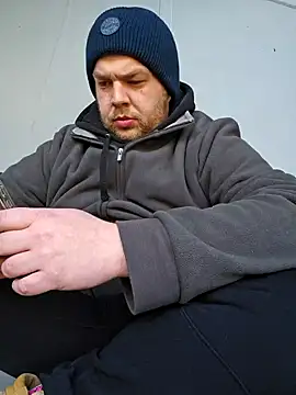 PupW0lfy online show from December 23, 2024, 11:25 am