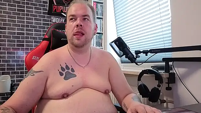 PupW0lfy online show from September 22, 2025, 2:01 pm