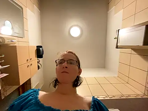 Snapshot of Milky_hairy_mommy chatting on October 10, 2025, 7:58 pm Milky hairy mommy online show from October 10, 2025, 7:58 pm