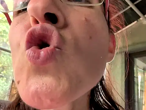 Snapshot of Milky_hairy_mommy chatting on September 24, 2025, 2:34 pm Milky hairy mommy online show from September 24, 2025, 2:34 pm