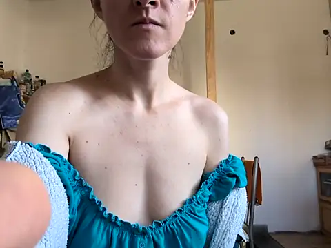 Snapshot of Milky_hairy_mommy chatting on March 20, 2025, 6:52 am Milky hairy mommy online show from March 20, 2025, 6:52 am