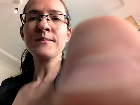 Snapshot of Milky_hairy_mommy chatting on March 18, 2025, 10:07 am Milky hairy mommy online show from March 18, 2025, 10:07 am