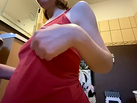 Snapshot of Milky_hairy_mommy chatting on November 12, 2025, 7:45 am Milky hairy mommy online show from November 12, 2025, 7:45 am