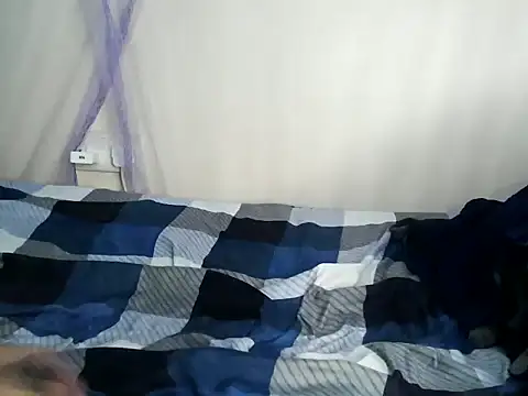 juiccypussy online show from May 7, 2026, 8:28 am