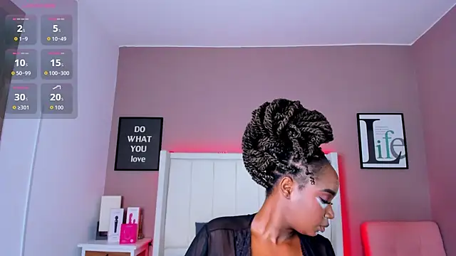 Britanymooree online show from January 7, 2026, 7:30 pm