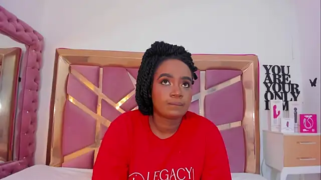 Britanymooree online show from April 11, 2026, 10:24 pm