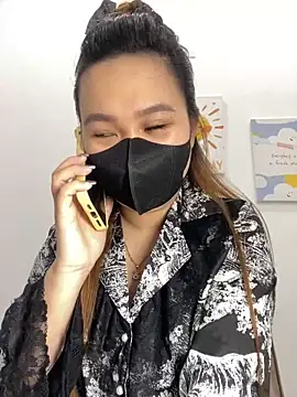 Snapshot of Odette68 chatting on October 30, 2025, 1:15 am Odette68 online show from October 30, 2025, 1:15 am