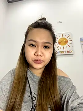 Snapshot of Odette68 chatting on November 23, 2025, 12:09 am Odette68 online show from November 23, 2025, 12:09 am