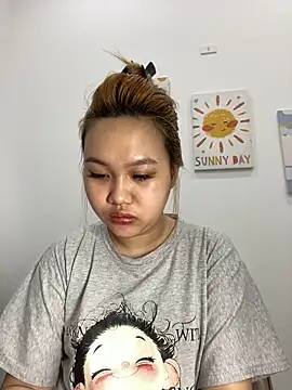 Odette68 online show from March 13, 2026, 2:05 am