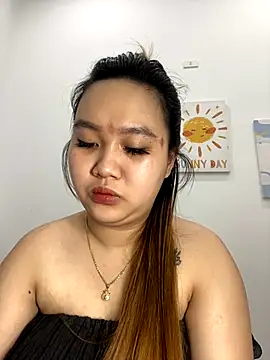 Snapshot of Odette68 chatting on November 12, 2025, 4:16 am Odette68 online show from November 12, 2025, 4:16 am