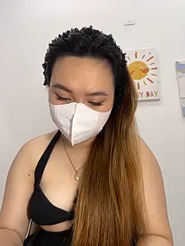 Snapshot of Odette68 chatting on October 28, 2025, 1:17 am Odette68 online show from October 28, 2025, 1:17 am