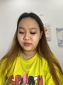 Snapshot of Odette68 chatting on November 9, 2025, 8:40 am Odette68 online show from November 9, 2025, 8:40 am