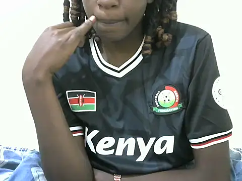 Snapshot of Slim_momma chatting on September 8, 2025, 8:19 pm Slim momma online show from September 8, 2025, 8:19 pm