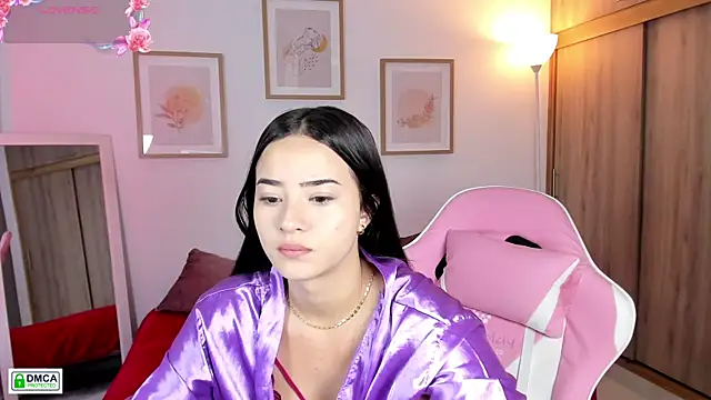 Snapshot of Veronica_isaza__ chatting on November 5, 2025, 12:19 pm Veronica isaza online show from November 5, 2025, 12:19 pm