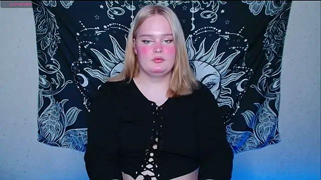 rozzhaos8 online show from March 7, 2026, 3:50 pm