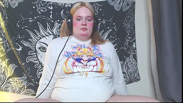 Snapshot of rozzhaos8 chatting on October 8, 2025, 9:48 pm rozzhaos8 online show from October 8, 2025, 9:48 pm