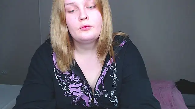 Snapshot of rozzhaos8 chatting on February 14, 2025, 8:15 pm rozzhaos8 online show from February 14, 2025, 8:15 pm