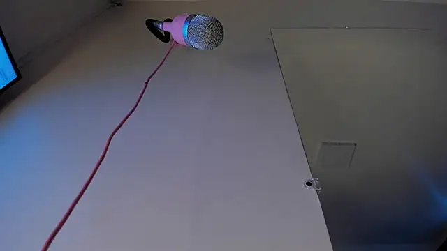 Snapshot of AbbyWathson chatting on December 18, 2025, 11:41 pm AbbyWathson online show from December 18, 2025, 11:41 pm