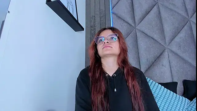 AbbyWathson online show from October 31, 2025, 5:53 pm