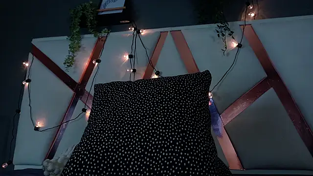 Snapshot of AbbyWathson chatting on February 17, 2026, 11:51 am AbbyWathson online show from February 17, 2026, 11:51 am