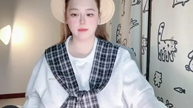 Snapshot of 520-vivo chatting on December 4, 2025, 5:01 pm 520-vivo online show from December 4, 2025, 5:01 pm