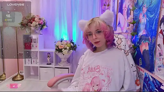 Snapshot of Coconut_Mia chatting on October 3, 2025, 2:18 pm Coconut Mia online show from October 3, 2025, 2:18 pm