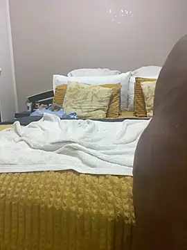 Nomthie online show from March 27, 2026, 6:53 pm