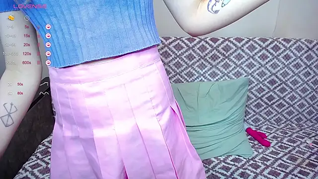 Snapshot of Olivia_Graceee chatting on December 22, 2024, 9:33 am Olivia Graceee online show from December 22, 2024, 9:33 am