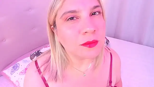 MissMaria online show from March 5, 2026, 3:25 am