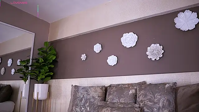 Snapshot of AylinMillerxs chatting on October 7, 2025, 7:37 pm AylinMillerxs online show from October 7, 2025, 7:37 pm