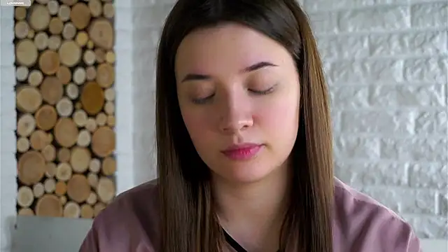 LowOncoming online show from December 17, 2025, 2:16 am