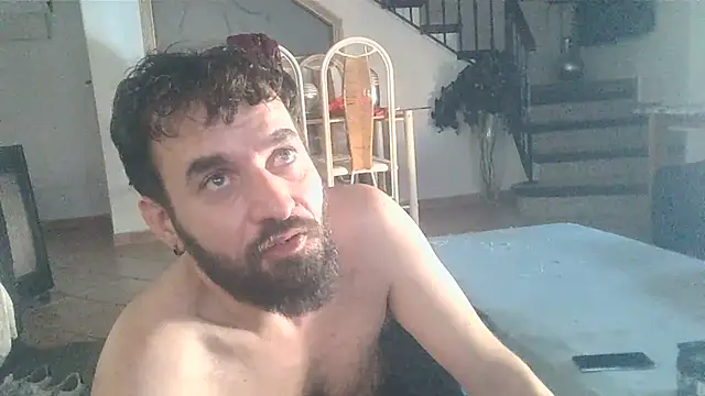 Snapshot of FJcouple chatting on January 17, 2025, 11:59 am FJcouple online show from January 17, 2025, 11:59 am