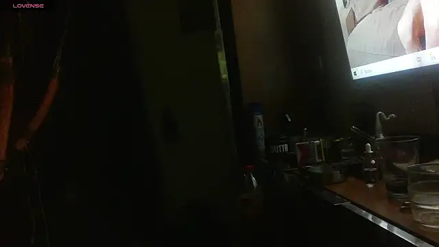 Snapshot of FJcouple chatting on March 15, 2025, 8:43 pm FJcouple online show from March 15, 2025, 8:43 pm