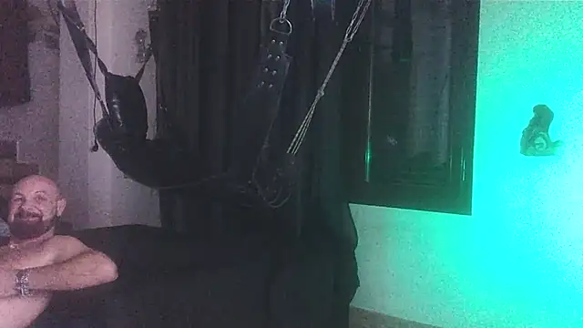 Snapshot of FJcouple chatting on January 7, 2025, 8:31 pm FJcouple online show from January 7, 2025, 8:31 pm