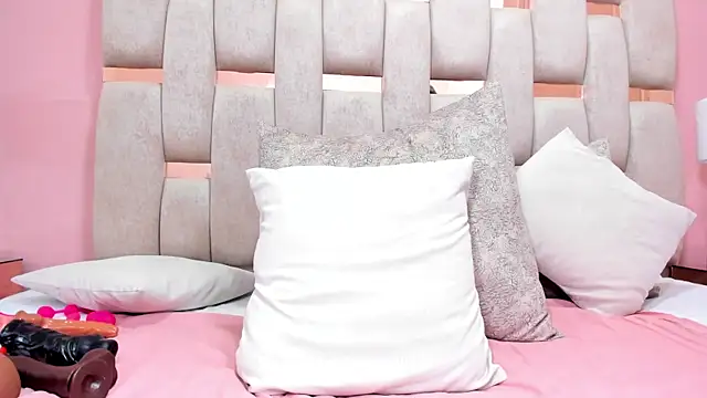 karina mason online show from October 25, 2025, 9:15 pm