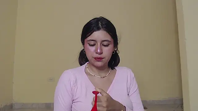 Snapshot of _maiahairy_ chatting on February 19, 2025, 10:53 pm maiahairy online show from February 19, 2025, 10:53 pm