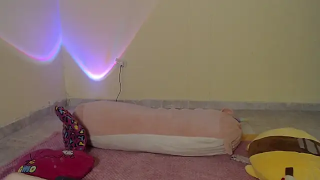 Snapshot of _maiahairy_ chatting on January 31, 2025, 11:24 pm maiahairy online show from January 31, 2025, 11:24 pm