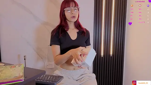 Snapshot of Scarlet_Red_ chatting on November 27, 2025, 12:05 pm Scarlet Red online show from November 27, 2025, 12:05 pm