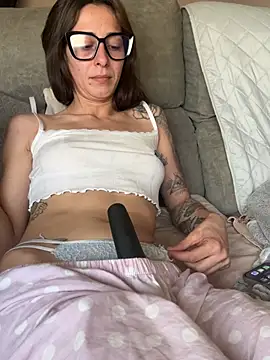 SOFIASWEETSECRETT online show from June 3, 2026, 5:28 pm