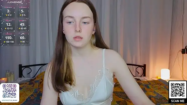 Snapshot of Wild__flowers chatting on July 13, 2026, 9:03 pm Wild flowers online show from July 13, 2026, 9:03 pm