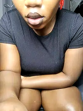 Hugemassivebootie online show from April 12, 2026, 9:18 pm