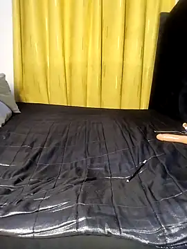 Hugemassivebootie online show from March 19, 2026, 7:14 pm